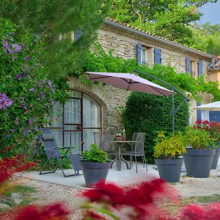 Les Beaux Chenes